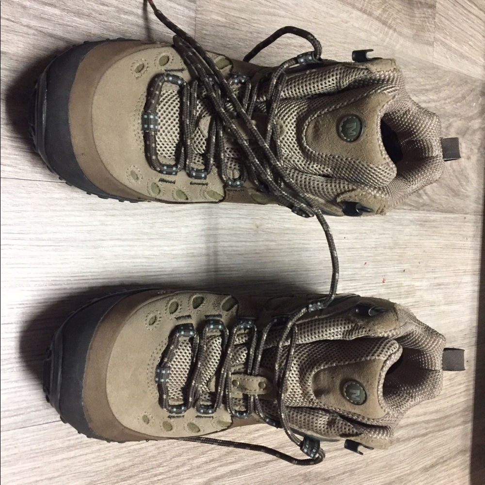 Merrill hiking boots